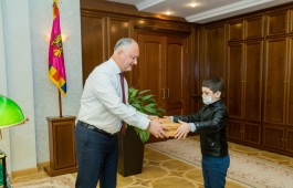 Igor Dodon a lansat o campanie de colectare de fonduri pentru familia taximetristului care și-a pierdut viața în accidentul din centrul capitalei