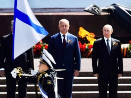 Igor Dodon laid flowers at Tomb of Unknown Soldier in Alexander Garden, Moscow