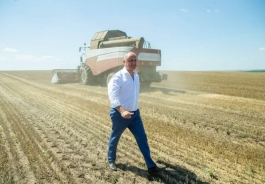 Președintele țării s-a documentat cu activitatea întreprinderii agricole SRL „Nisapeva” din satul Baurci