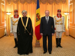 Moldovan president receives accreditation letters of five ambassadors