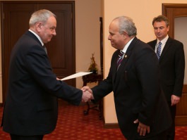 Moldovan president receives accreditation letters of five ambassadors