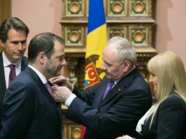 Moldovan president awards two European officials