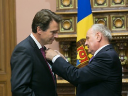 Moldovan president awards two European officials