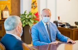 Igor Dodon a avut o întrevedere cu reprezentanții Congresului Azerilor și Comunității Armenilor din Moldova