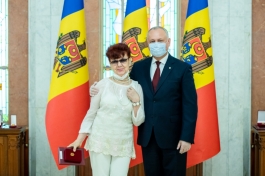 Igor Dodon a înmânat înalte distincții de stat unui grup de cetățeni