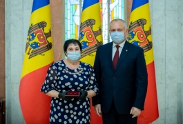 Igor Dodon a înmânat înalte distincții de stat unui grup de cetățeni