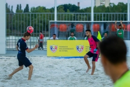 Igor Dodon a participat la deschiderea festivă a Arenei de fotbal pe plajă din Chişinău