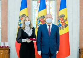 Președintele Republicii Moldova a înmânat distincții de stat unui grup de medici 