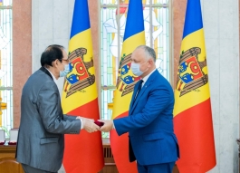 Igor Dodon a înmânat distincții de stat unor cetățeni ai țării