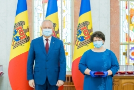 Președintele Republicii Moldova a înmânat distincții de stat unui grup de lucrători medicali