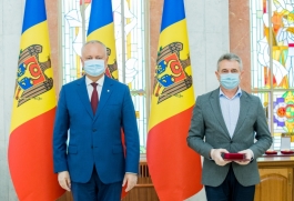 Președintele Republicii Moldova a înmânat distincții de stat unui grup de lucrători medicali