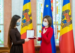 Președintele Republicii Moldova, Maia Sandu, a conferit „Ordinul Republicii” regretatului actor Vladimir Ciobanu