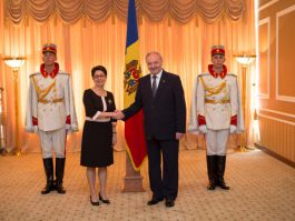 Moldovan president receives accreditation letters of two new envoys