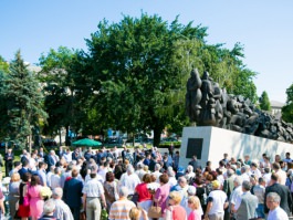 Președintele Nicolae Timofti a participat la o ceremonie de comemorare a victimelor represiunilor regimului comunist