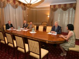 Moldovan president signs decree appointing four magistrates