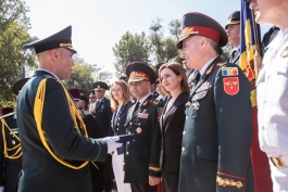 Președintele Maia Sandu către absolvenții Academiei Militare a Forțelor Armate „Alexandru cel Bun”: „Drumul pe care l-ați ales este dificil, dar onorant”