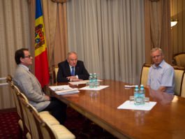 President Nicolae Timofti appoints three magistrates