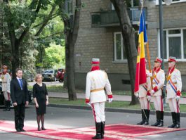 Moldovan president receives accreditation letters from German, Lithuanian envoys