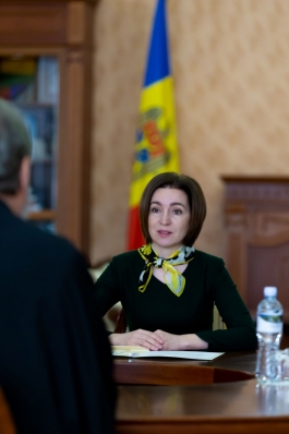 Președinta Maia Sandu a discutat cu Mitropoliții Bisericilor ortodoxe din Moldova: „Statul și Biserica trebuie să acționeze solidar, atunci când este vorba de sănătatea și siguranța oamenilor”