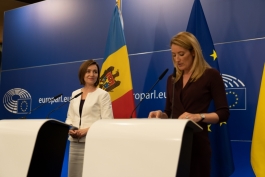 Președinta Maia Sandu a avut o întrevedere cu Roberta Metsola, Președinta Parlamentului European