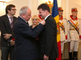 Moldovan president decorates more EU foreign ministers