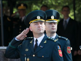 Președintele Nicolae Timofti a participat la ceremonia dedicată aniversării a 23 de ani de la crearea Armatei Naționale