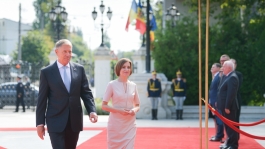 Președinta Maia Sandu a discutat despre asigurarea securității energetice a țării cu omologul său român, Klaus Iohannis