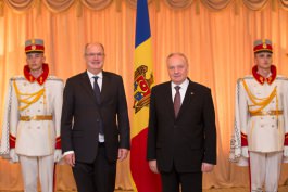 Moldovan president receives accreditation letters from four ambassadors