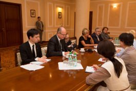 President Nicolae Timofti meets French senators