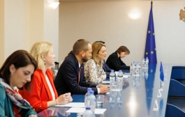 Președinta Maia Sandu, în discuție cu Președinta Parlamentului European, Roberta Metsola: „Avem nevoie de susținere pentru a depăși consecințele războiului și pentru a începe cât mai rapid negocierile de aderare”