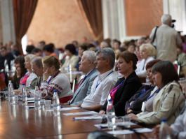 Moldovan president attends national minorities’ forum