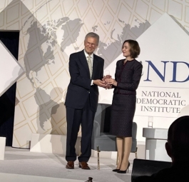 President Maia Sandu received the Madeleine K. Albright Democracy Award 