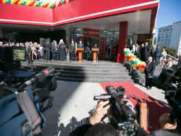 Președintele Republicii Moldova, Nicolae Timofti, și președintele Republicii Belarus, Alexandr Lukașenko, au participat la inaugurarea Centrului comercial Keramin 