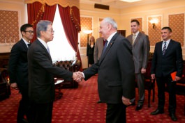 Președintele Republicii Moldova, Nicolae Timofti, i-a înmânat „Ordinul de Onoare” ambasadorului Japoniei, Toichi Sakata