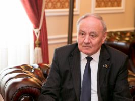 Moldovan president awards Japanese envoy Order of Honour