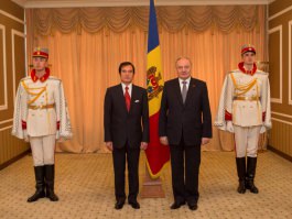 Moldova president receives accreditation letters from Slovenian, Vietnamese ambassadors