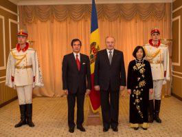 Moldova president receives accreditation letters from Slovenian, Vietnamese ambassadors