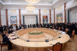 Moldovan president attends summit in Minsk