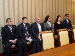 Moldovan president signs decrees appointing six magistrates