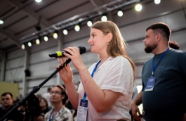 Глава государства на втором выпуске молодежного форума „Moldova Youth Forum”: «Европейский путь Молдовы может быть построен только при участии молодежи»