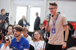 Глава государства на втором выпуске молодежного форума „Moldova Youth Forum”: «Европейский путь Молдовы может быть построен только при участии молодежи»