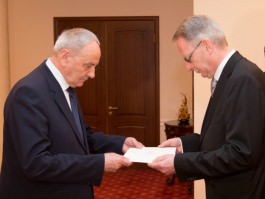 Moldovan president receives accreditation letters from more ambassadors