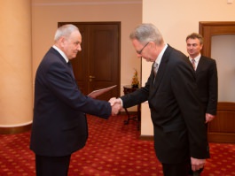 Moldovan president receives accreditation letters from more ambassadors