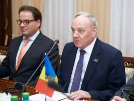 Moldovan president, EU commissioner tackle adjusting economy to European standards