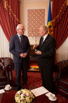 Moldovan president meets German foundation's chairman