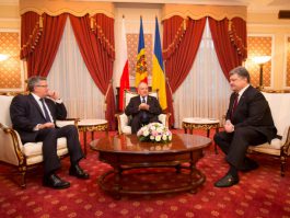 Președintele Poloniei, Bronisław Komorowski, și președintele Ucrainei, Petro Poroșenko, efectuează o vizită oficială comună în Republica Moldova