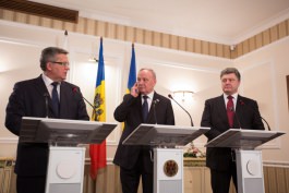 Președintele Poloniei, Bronisław Komorowski, și președintele Ucrainei, Petro Poroșenko, efectuează o vizită oficială comună în Republica Moldova