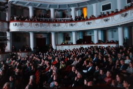 В Национальный день чтения Президент Майя Санду наградила писателя Мирчу Кэртэреску орденом „Ordinul de Onoare”