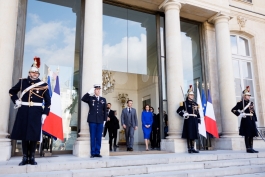 Viitorul european, dezvoltarea economiei și întărirea securității statului, discutate la Paris de șefa statului cu autoritățile franceze