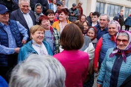 Глава государства встретилась с жителями Чукур-Минджира и предпринимателями района Чимишлия